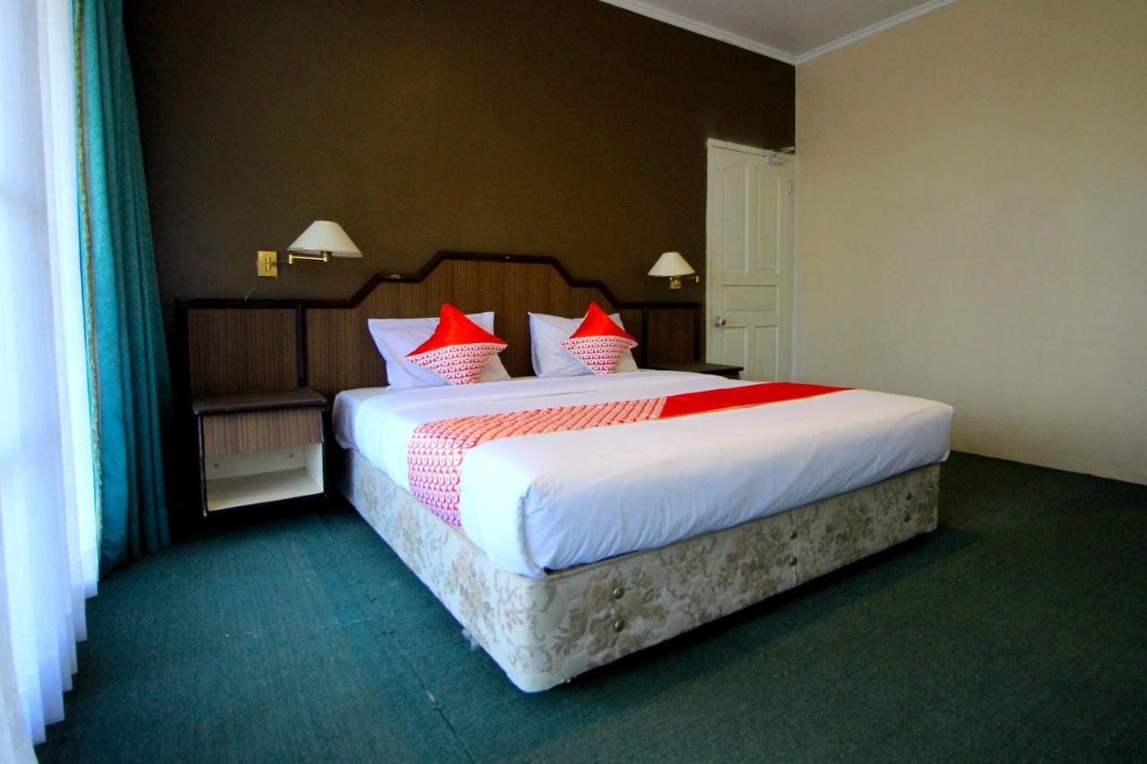 Oyo 2360 Hotel Rio Bengkulu Extérieur photo